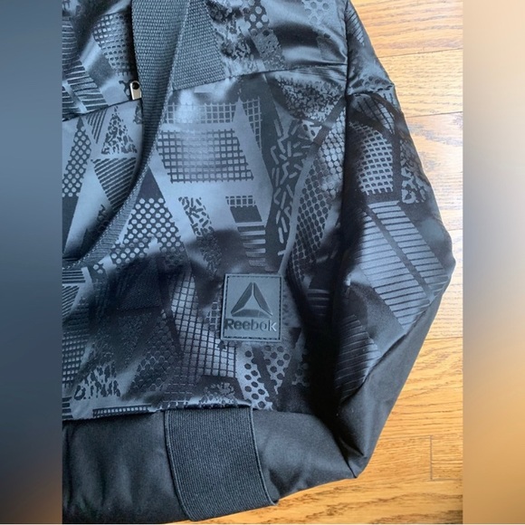 REEBOK DUFFLE/ YOGA BAG new - Picture 2 of 9